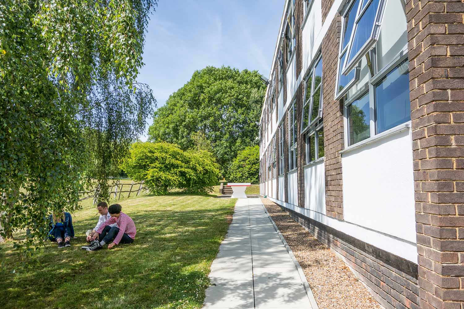 London Eltham_School_Exterior_16