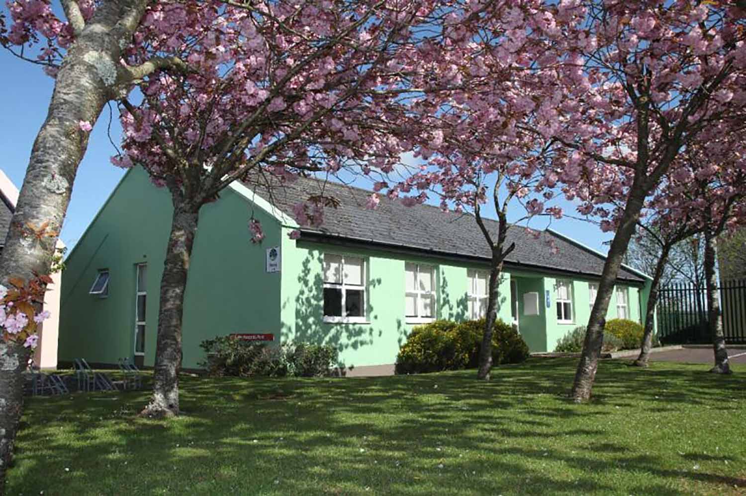 Galway_Acc_Corrib Village_exterior