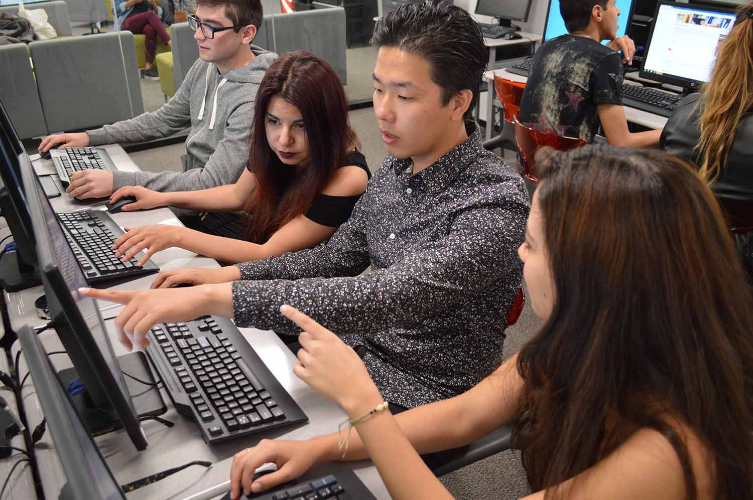 San Diego_School_Computer Room_Students_05