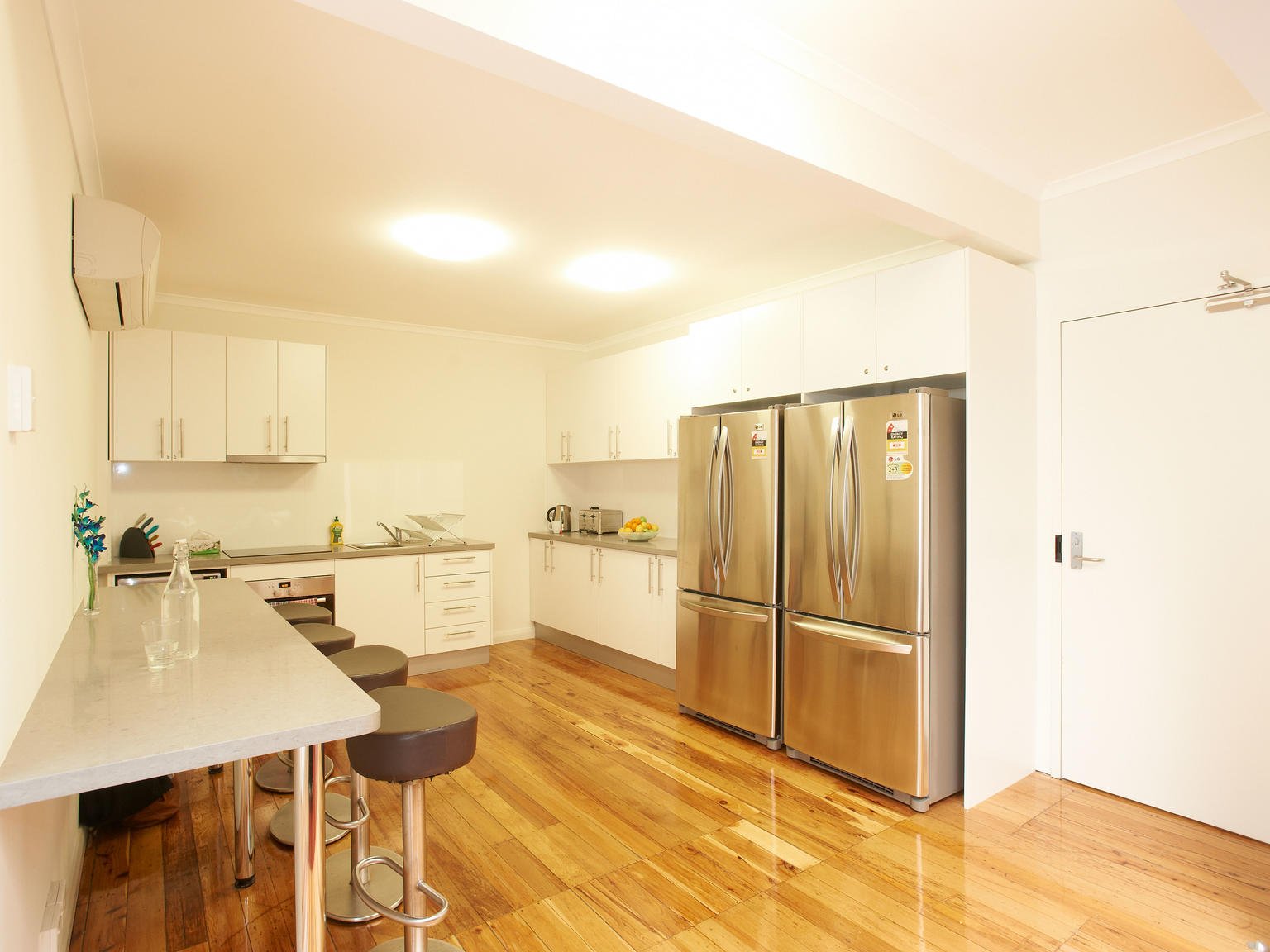 sydney_acc_link2_residence_kitchen_01-1